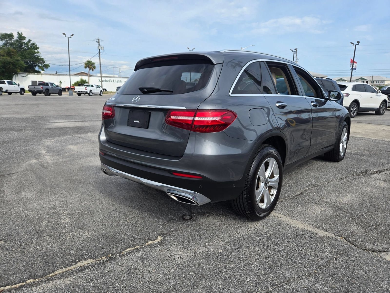 Used 2018 Mercedes-Benz GLC 300 image 5
