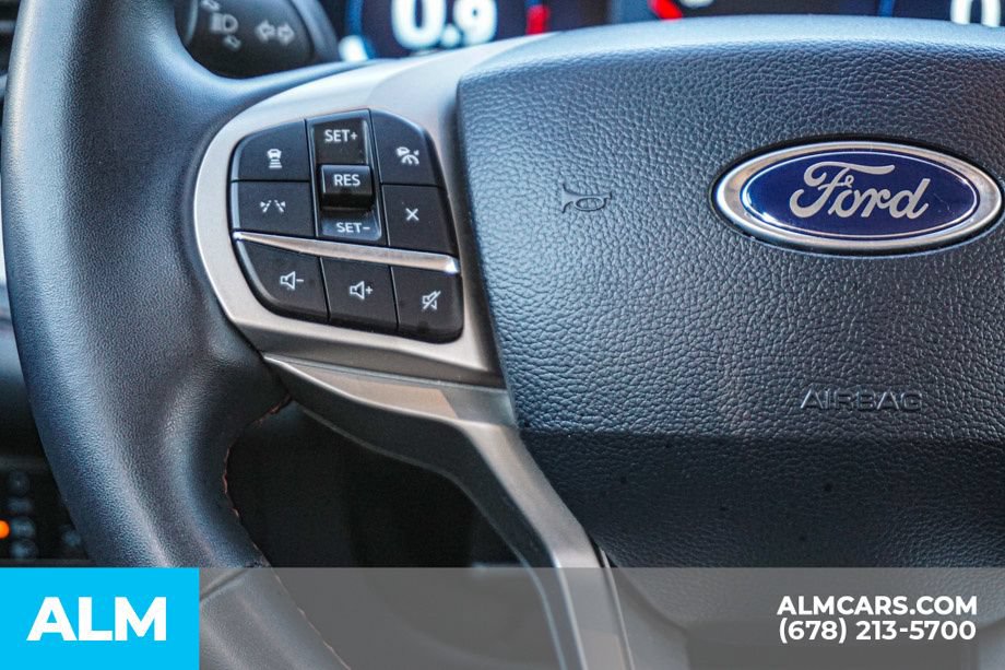 Used 2025 Ford Explorer Active RWD image 30