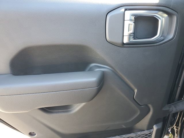 New 2025 Jeep Gladiator Sport image 15