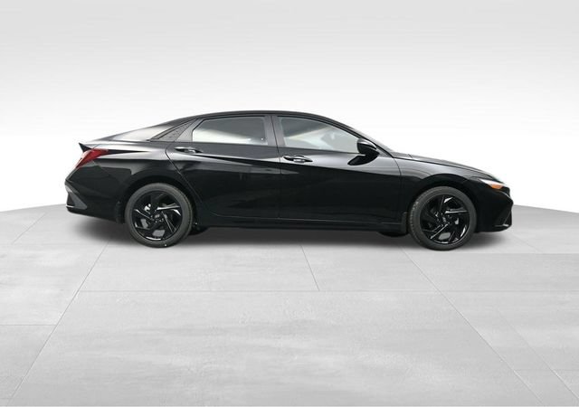 Used 2026 Hyundai Elantra Sport FWD image 37