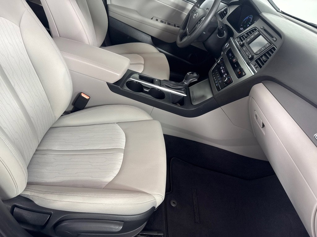 Used 2016 Hyundai Sonata SE image 24
