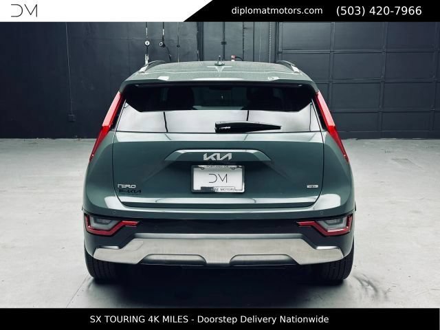 Used 2023 Kia Niro SX Touring FWD image 6