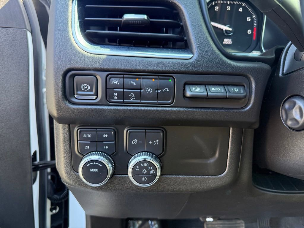 Used 2021 GMC Yukon AT4 w/ Rear Media and Nav Package AWD/4WD image 8