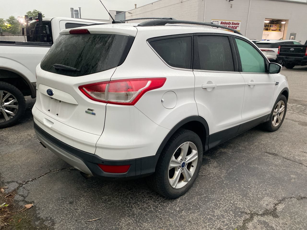 Used 2016 Ford Escape SE w/ Equipment Group 201A AWD/4WD image 3