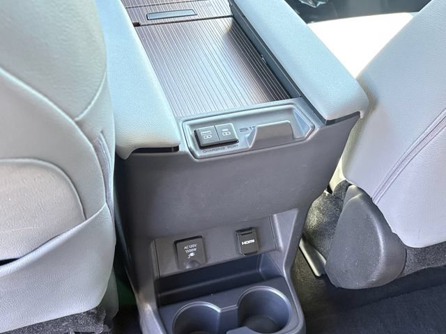 Certified 2022 Toyota Sienna XLE w/ XLE Plus Package FWD image 27