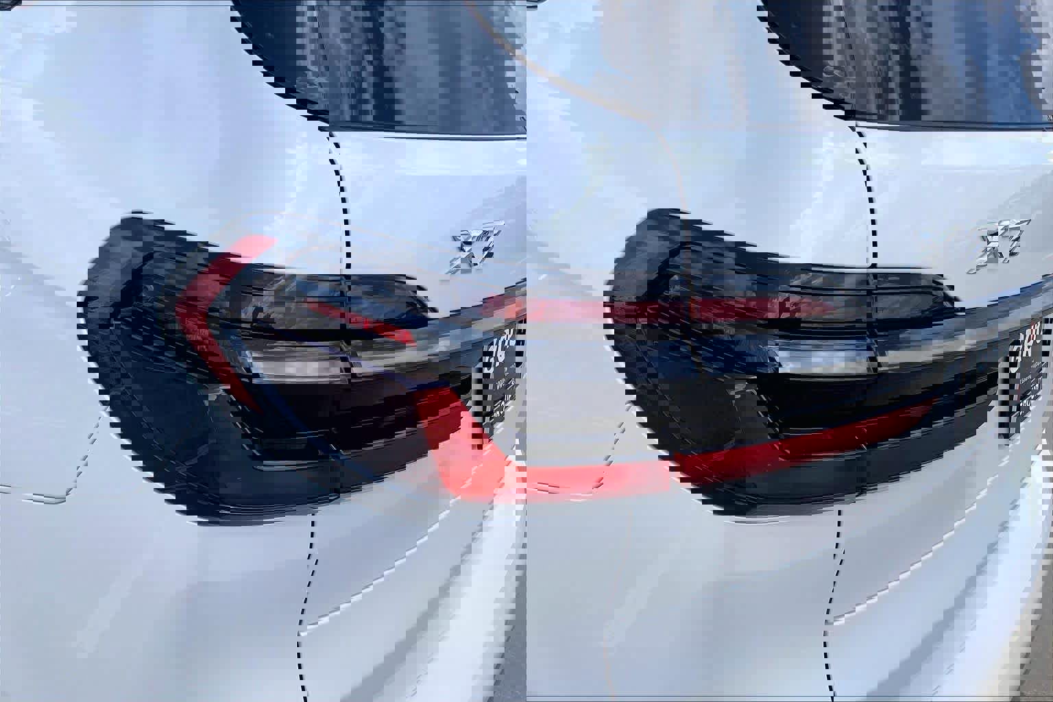 Used 2024 BMW X7 xDrive40i w/ M Sport Package image 28