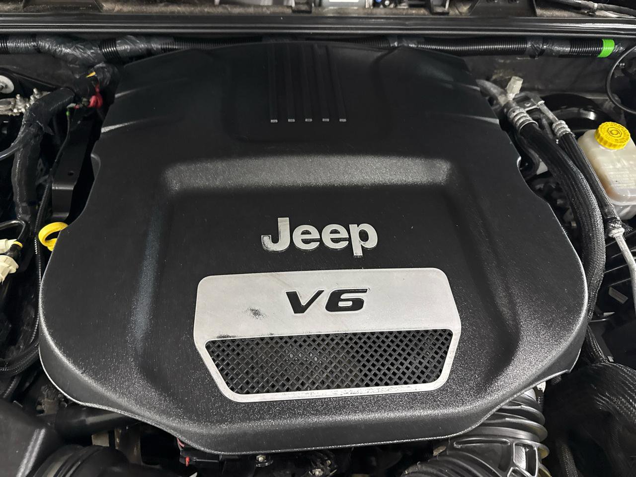 Used 2018 Jeep Wrangler Unlimited Sport w/ Connectivity Group image 55