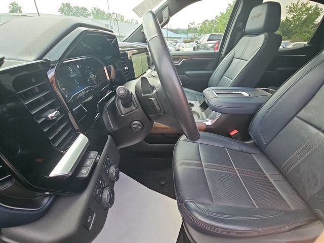 Used 2022 Chevrolet Silverado 1500 High Country w/ Technology Package AWD/4WD image 12