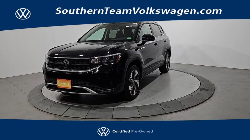 Certified 2024 Volkswagen Taos SE w/ Panoramic Sunroof Package