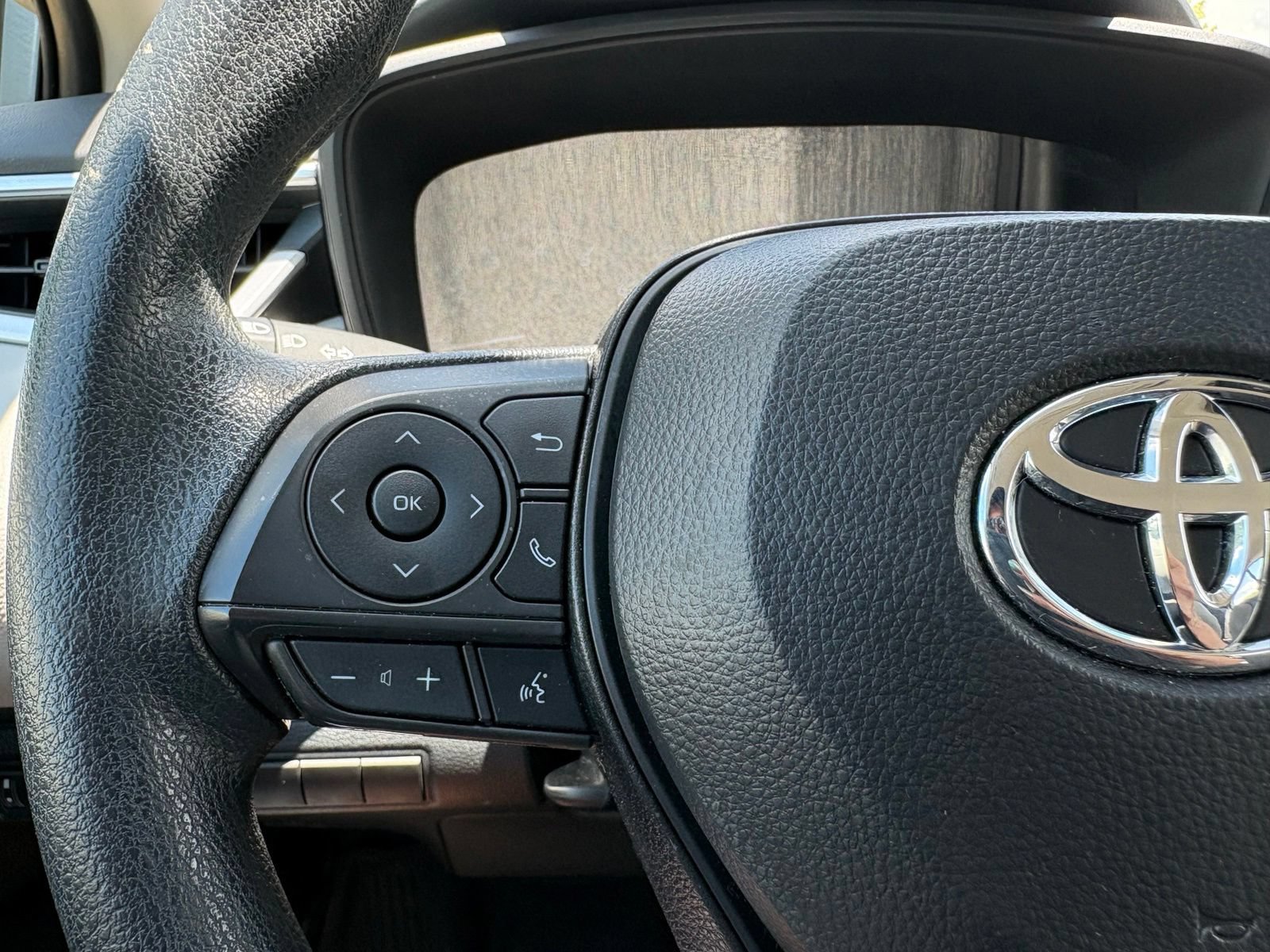 Used 2024 Toyota Corolla LE FWD image 15