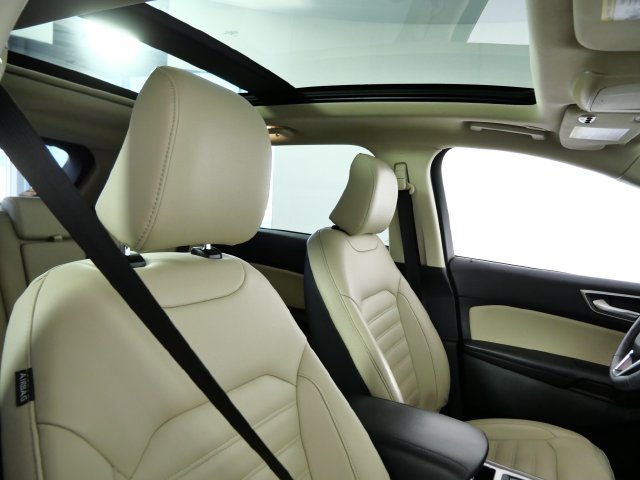 Certified 2024 Ford Edge SEL w/ Convenience Package AWD/4WD image 12