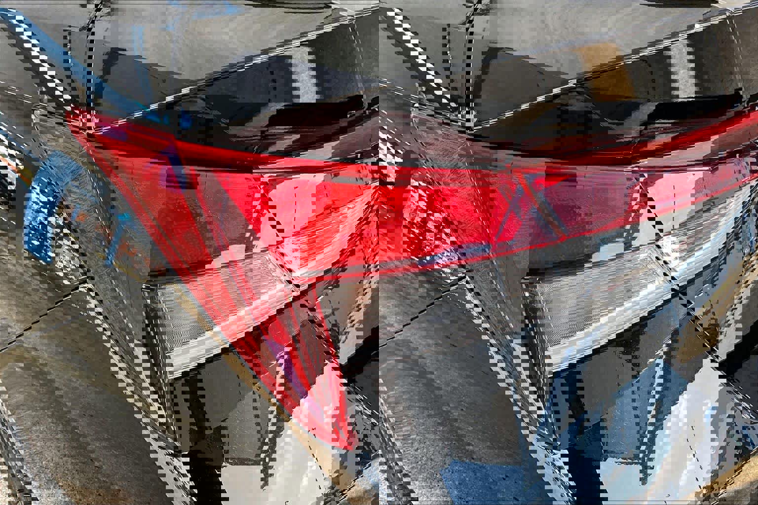 Used 2023 Hyundai Elantra SEL w/ Preferred Accessory Package image 28