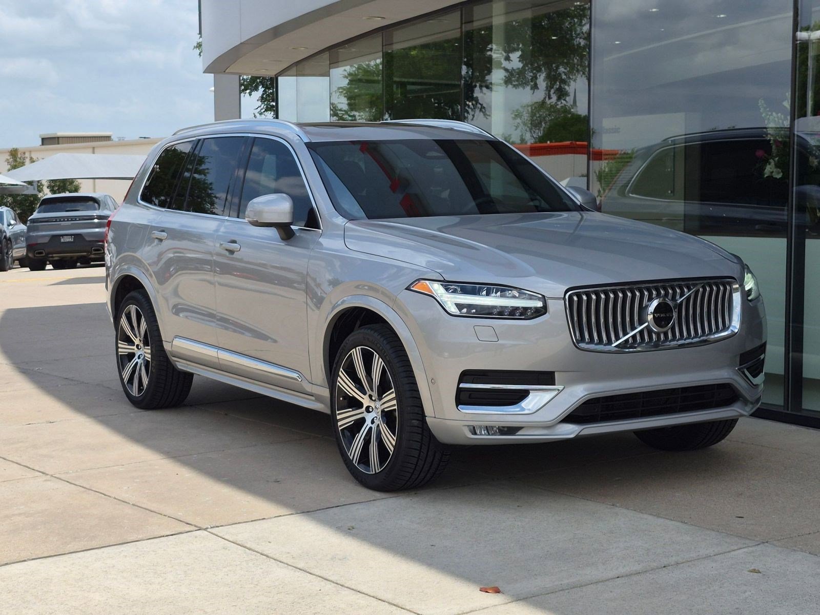 Used 2023 Volvo XC90 B6 Ultimate w/ Protection Package Premier AWD/4WD image 7