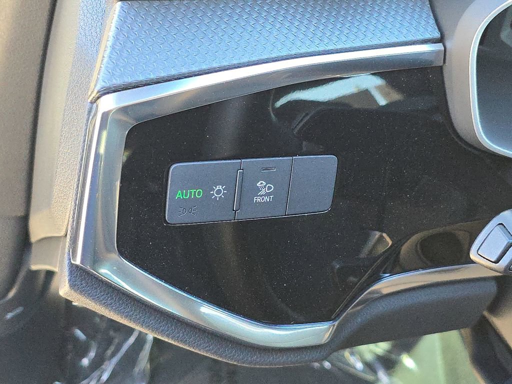 Certified 2025 Audi Q3 2.0T Premium w/ Convenience Package image 29