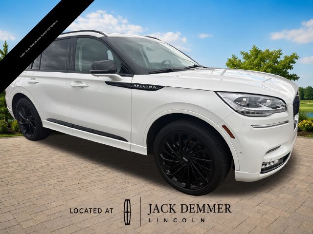 Used 2024 Lincoln Aviator Reserve w/ Equipment Group 201A AWD/4WD image 10
