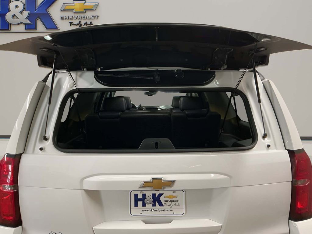 Used 2019 Chevrolet Suburban LT image 7