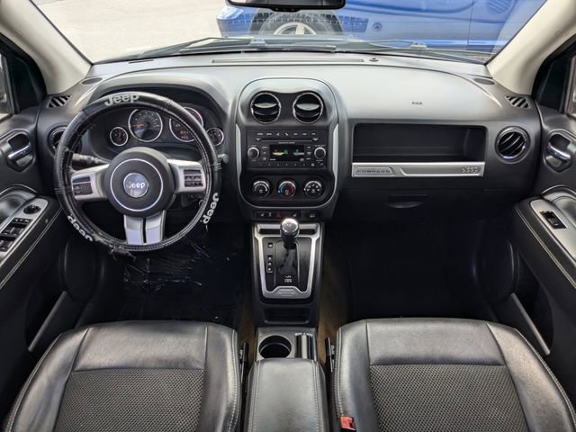 Used 2016 Jeep Compass Latitude FWD image 12
