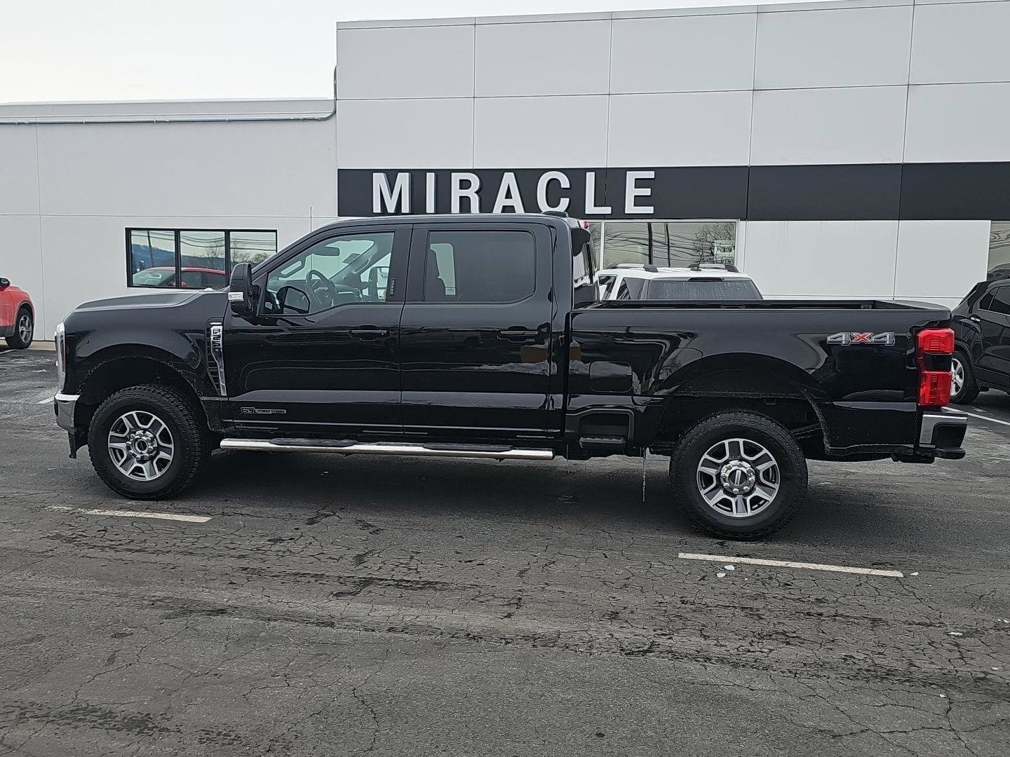 Used 2024 Ford F250 Lariat image 2