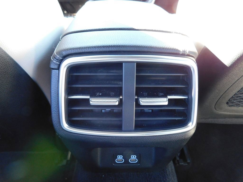 Used 2025 Genesis G70 3.3T Advanced image 15