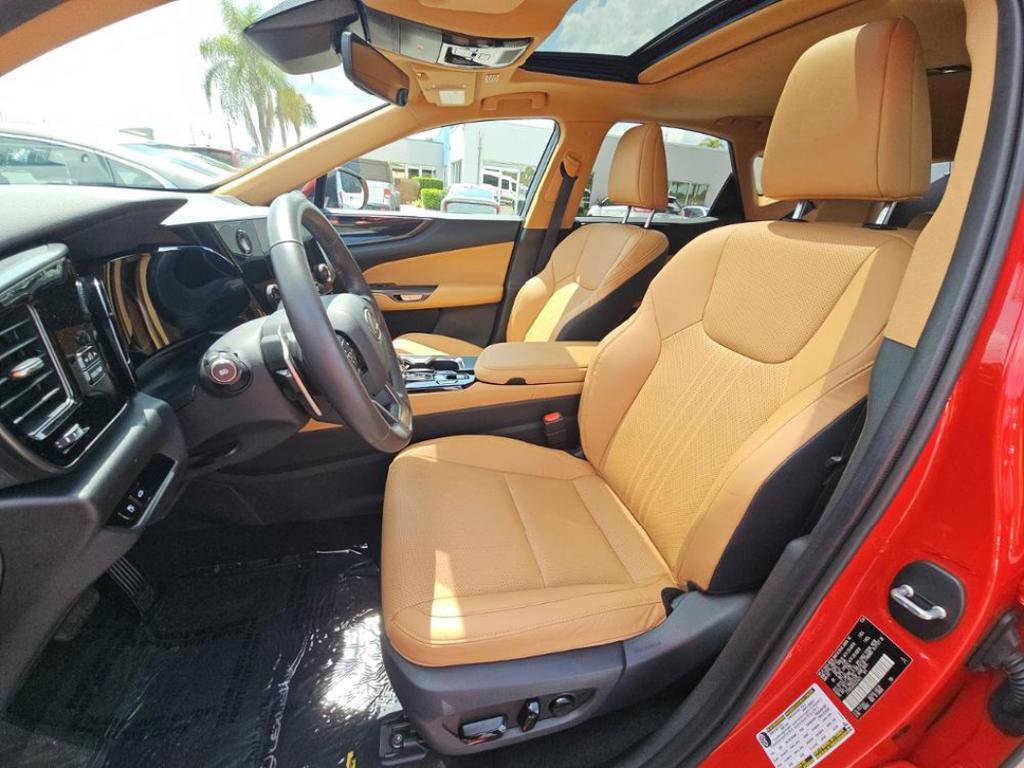 Used 2025 Lexus NX 250 FWD w/ Cold Area Package image 4
