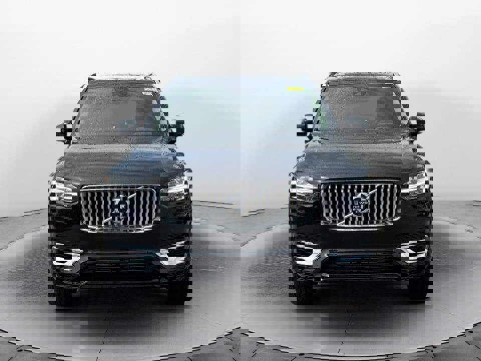 New 2025 Volvo XC90 T8 Plus w/ Protection Package Premier image 2