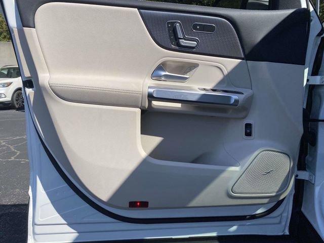 Used 2021 Mercedes-Benz GLB 250 image 19