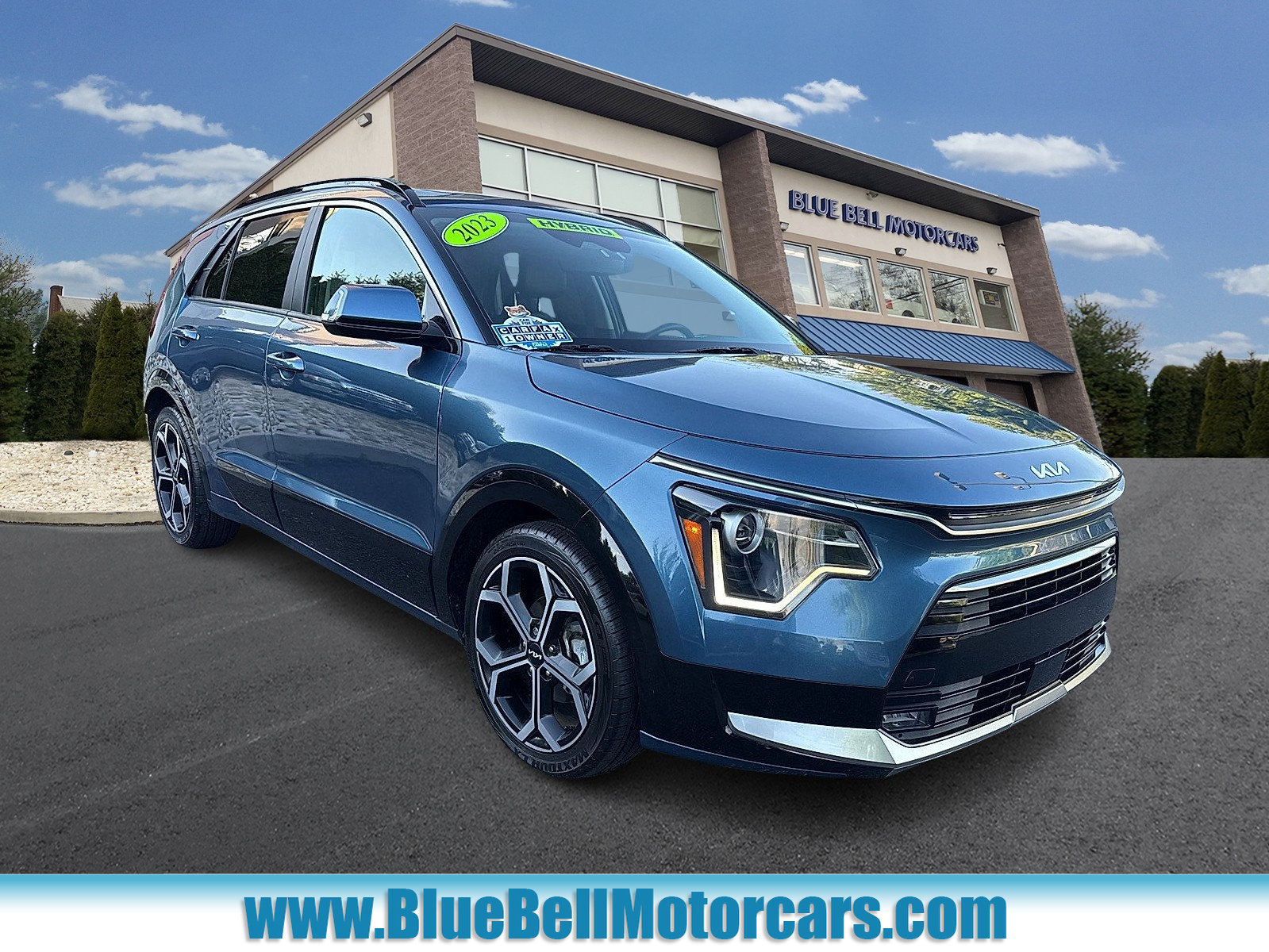 Used 2023 Kia Niro EX Touring FWD image 1