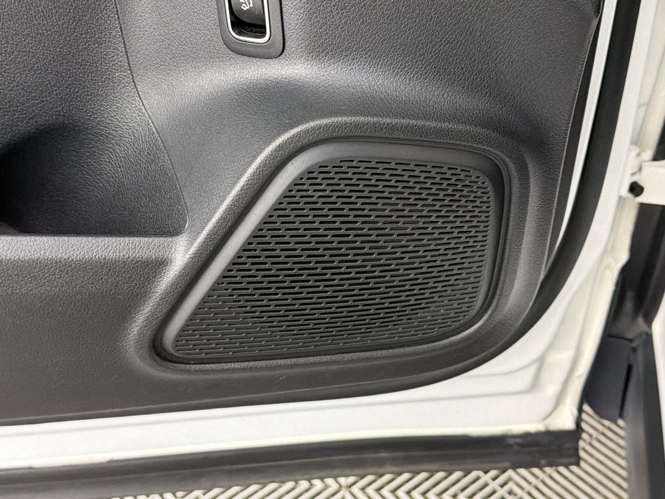 Certified 2021 Mercedes-Benz GLB 250 4MATIC image 26