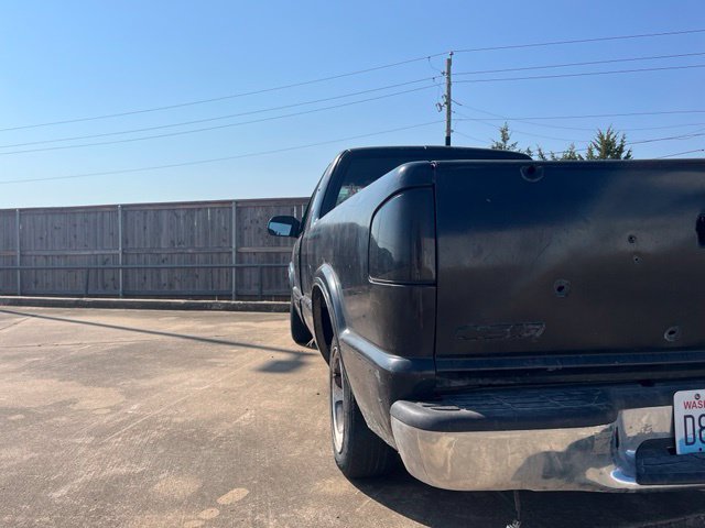 Used 1999 Chevrolet S10 Pickup LS w/ Preferred Equipment Group RWD image 4