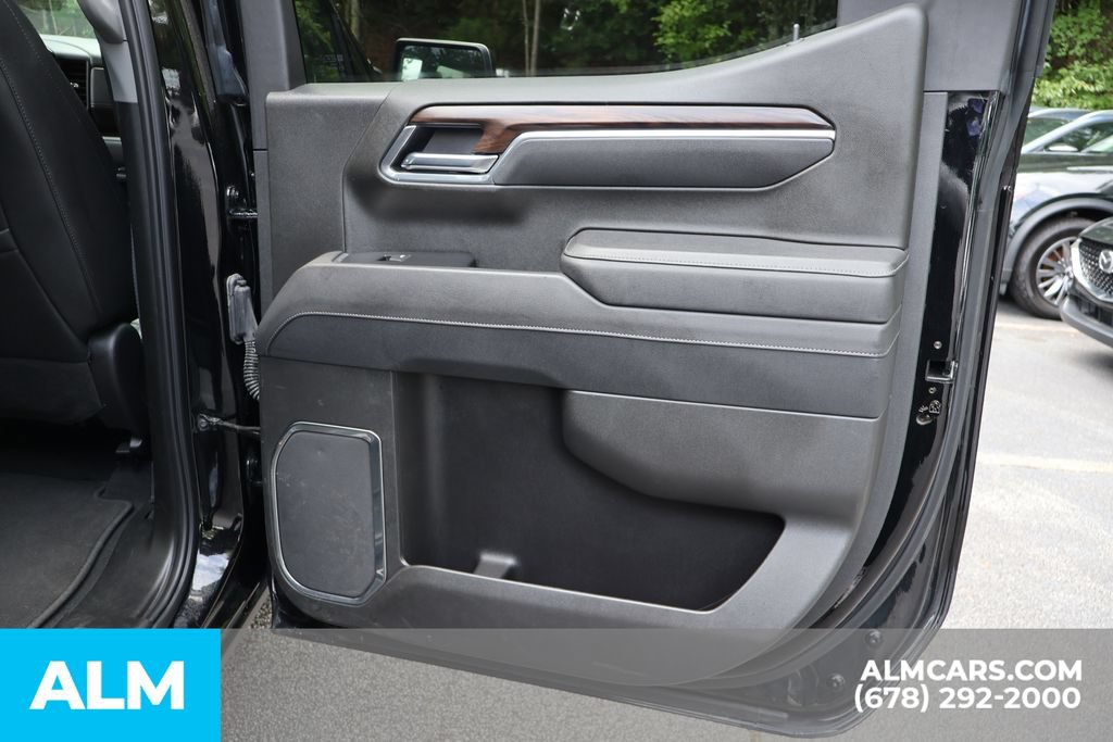 Used 2025 GMC Sierra 1500 SLT RWD image 24