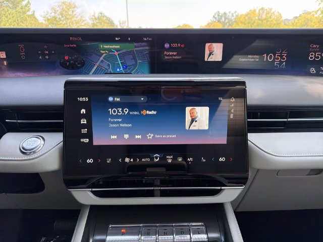 New 2026 Lincoln Nautilus Reserve AWD/4WD image 16