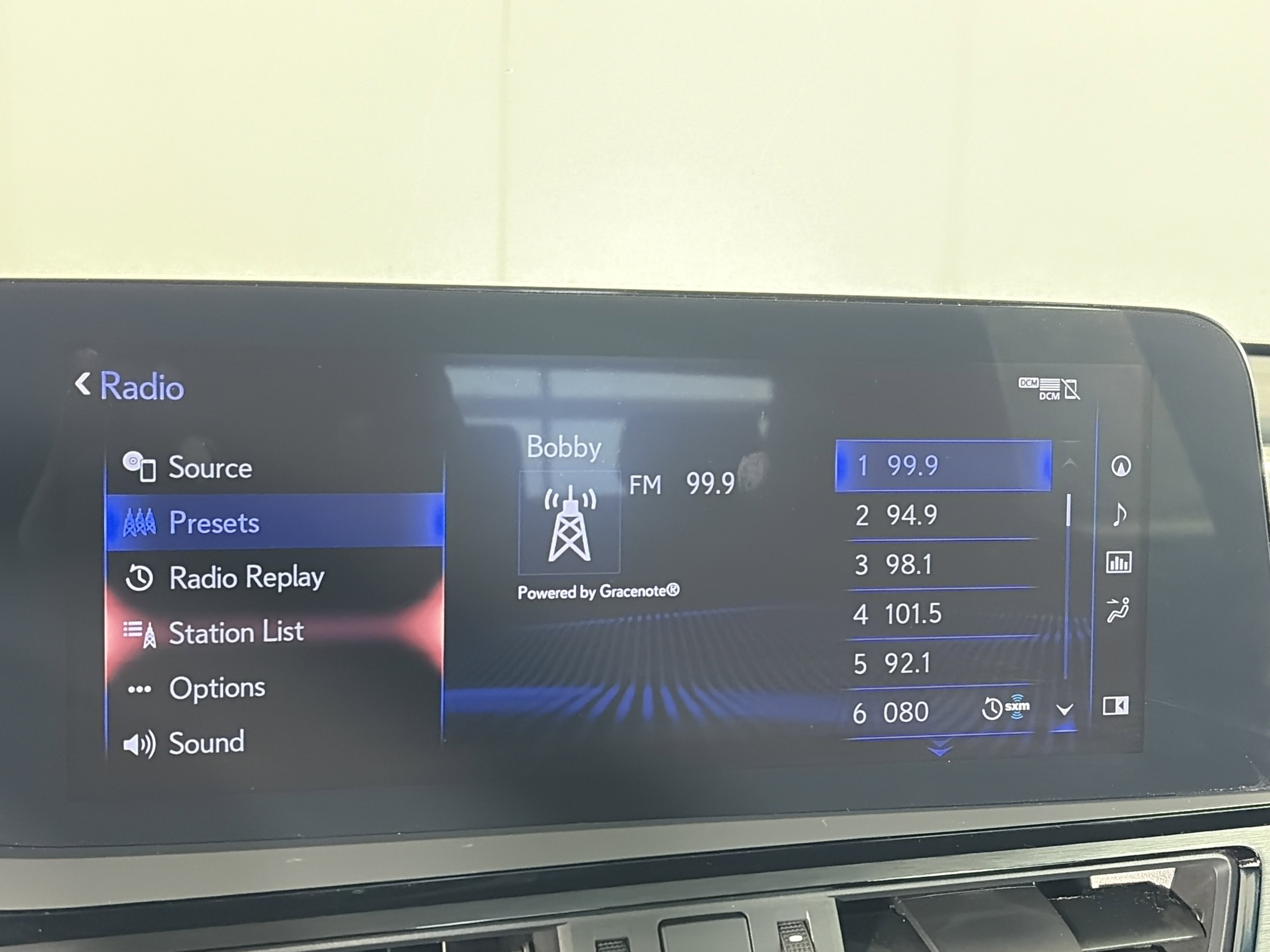 Used 2022 Lexus ES 300h F Sport w/ Accessory Package image 18