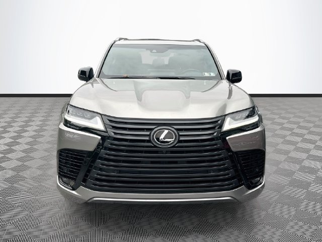 Used 2024 Lexus LX 600 4WD w/ Appearance Package image 2