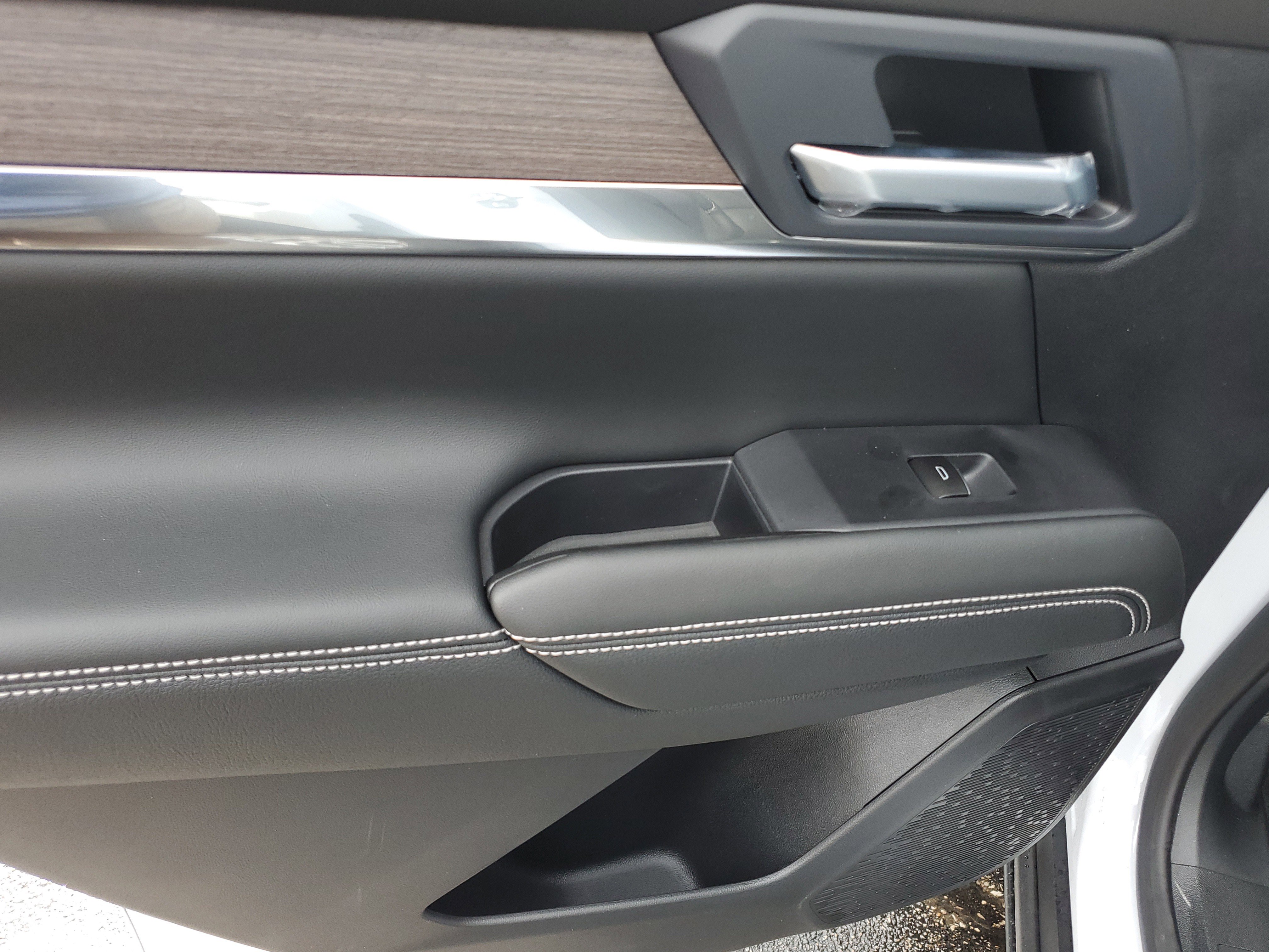 New 2026 GMC Terrain Denali image 33