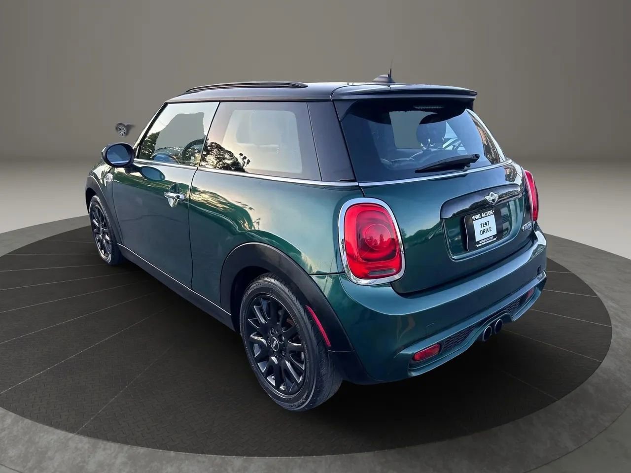 Used 2015 MINI Cooper S image 4