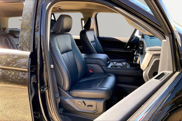 Used 2024 Ford Expedition XLT image 20