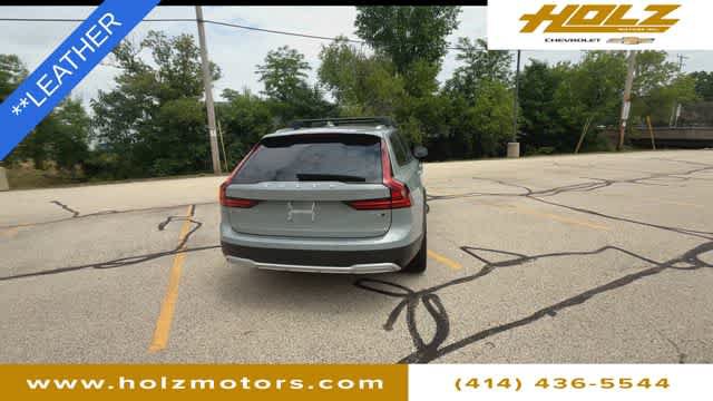 Used 2025 Volvo V90 B6 Cross Country Plus w/ Protection Package Premier AWD/4WD image 8