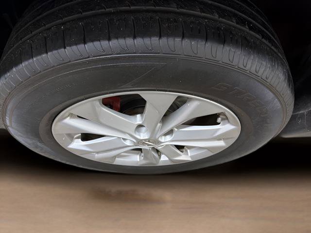 Used 2016 Nissan Rogue SV image 10