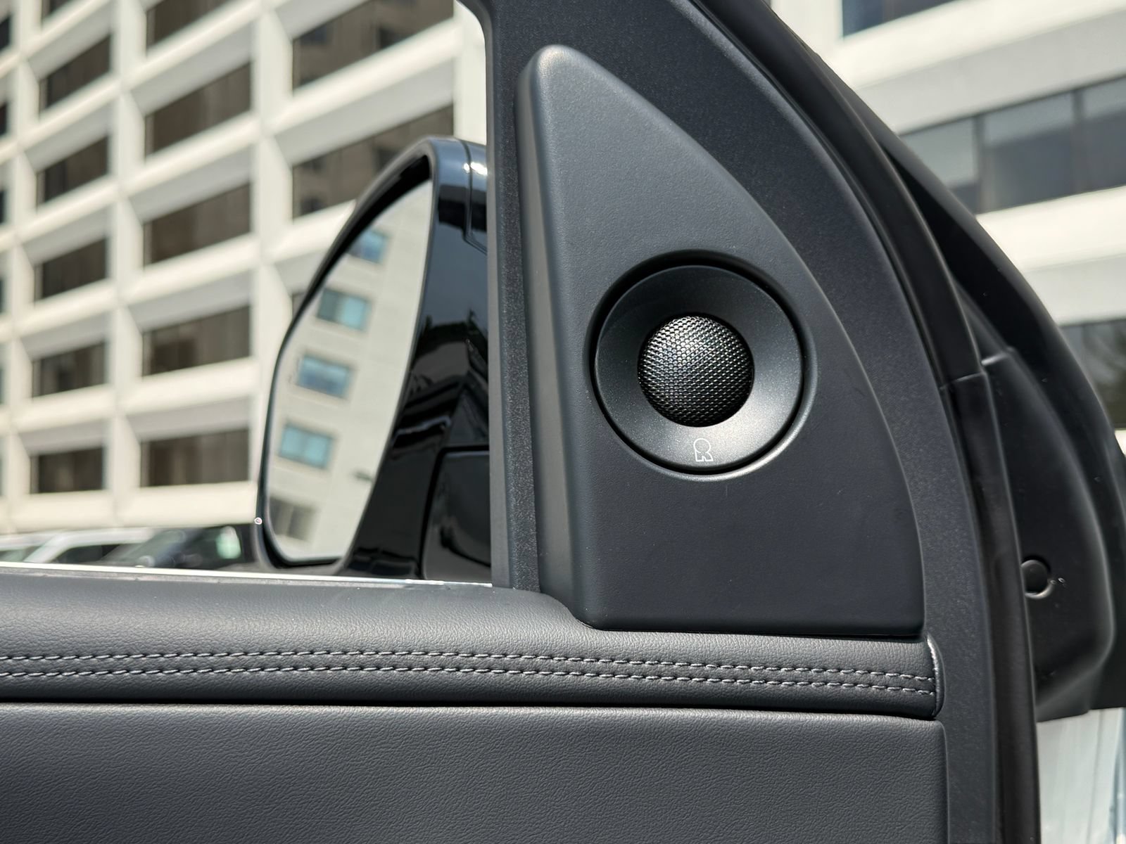 New 2027 Lincoln Navigator Premiere AWD/4WD image 38