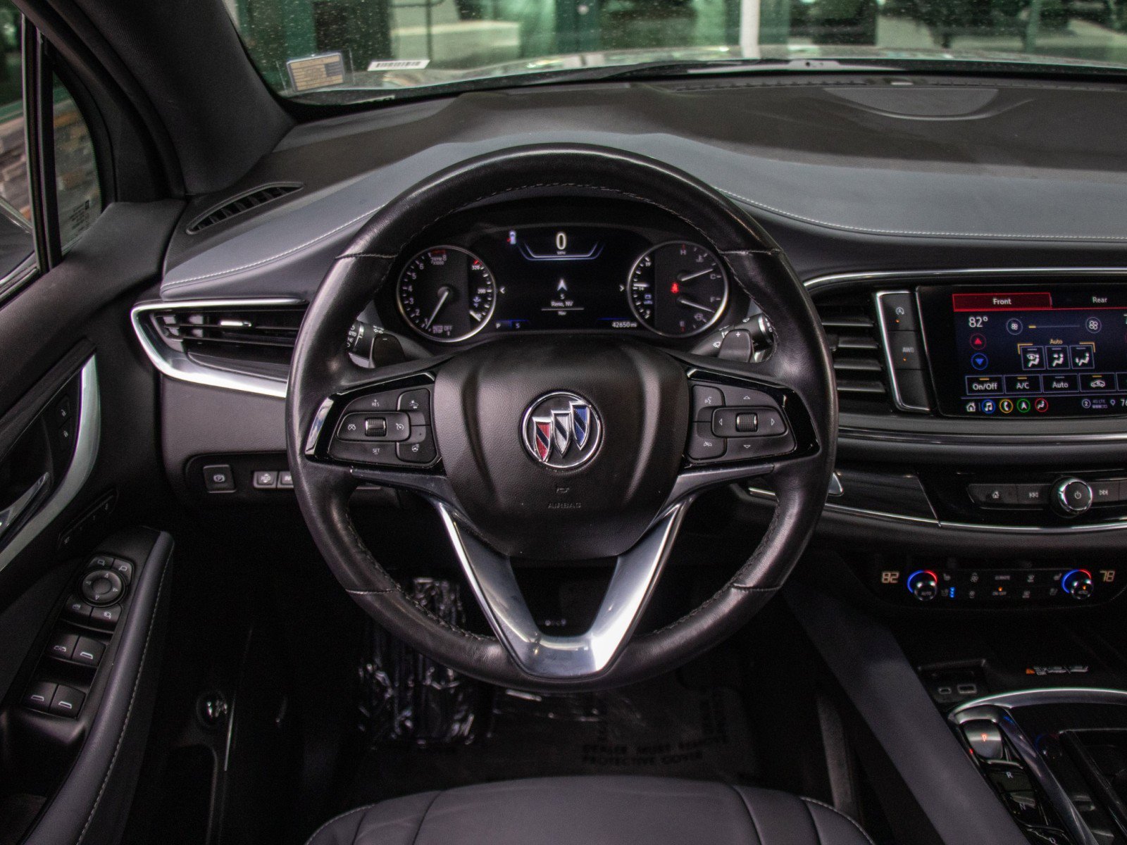 Used 2024 Buick Enclave Premium image 12
