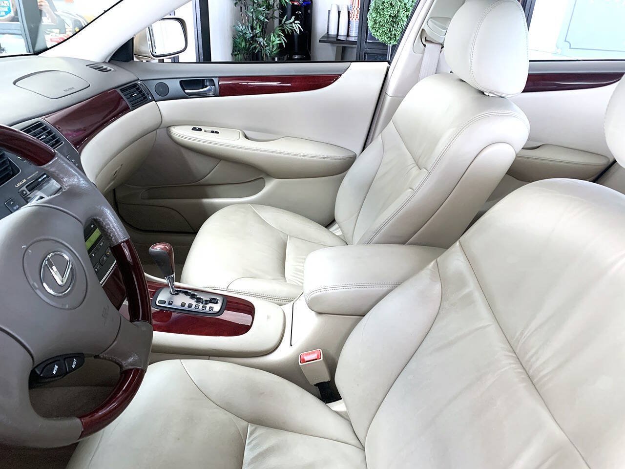 Used 2003 Lexus ES 330 FWD image 8