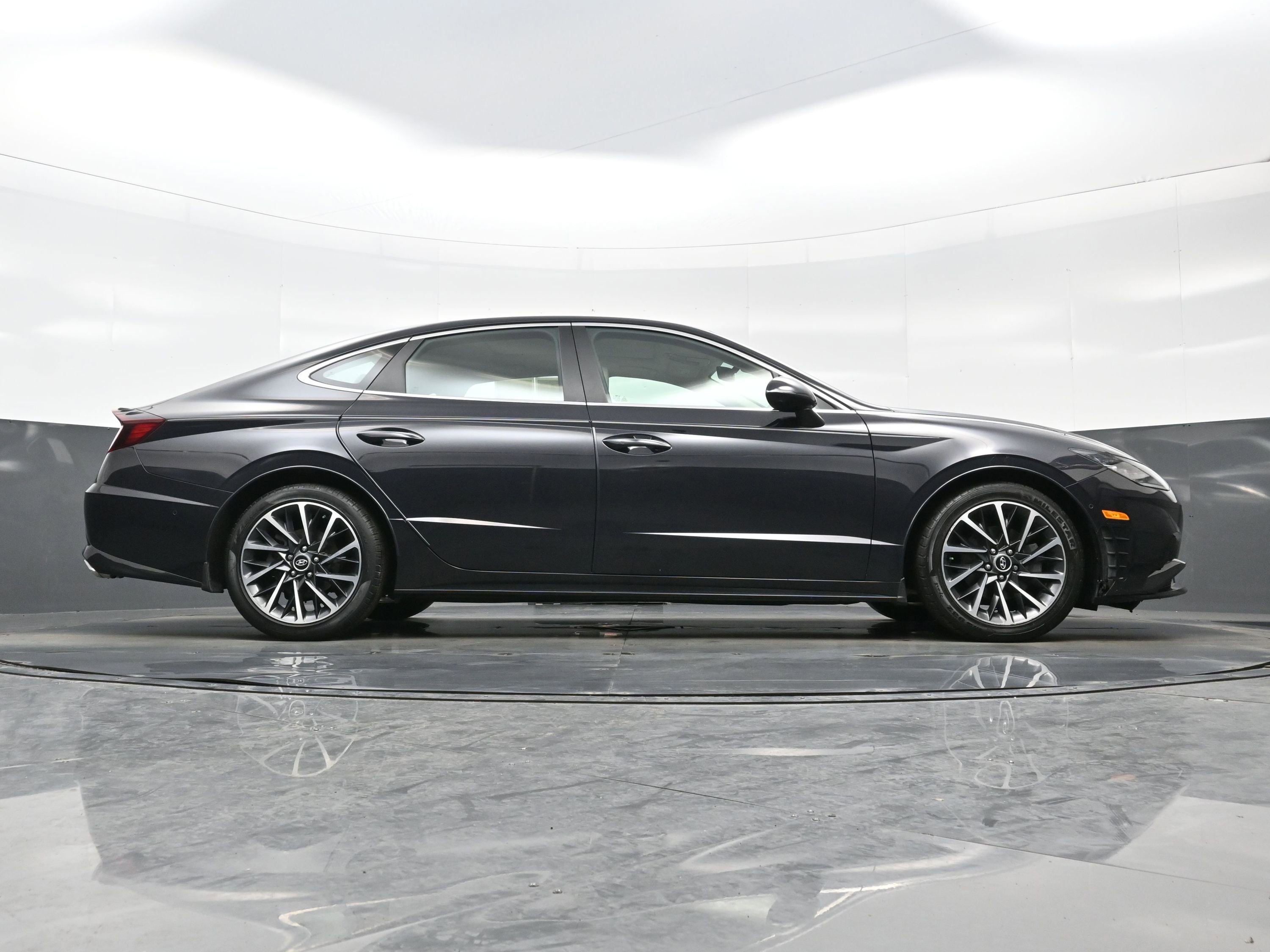 Used 2023 Hyundai Sonata Limited image 33