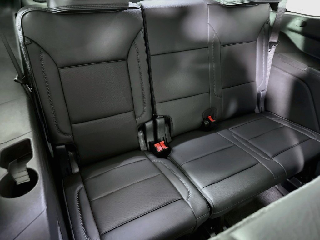 Used 2026 GMC Yukon Denali w/ Sun & Power Step Package AWD/4WD image 33