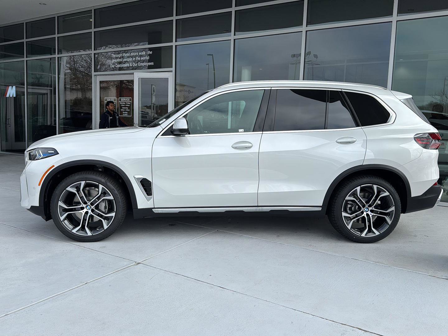 New 2026 BMW X5 xDrive40i image 4