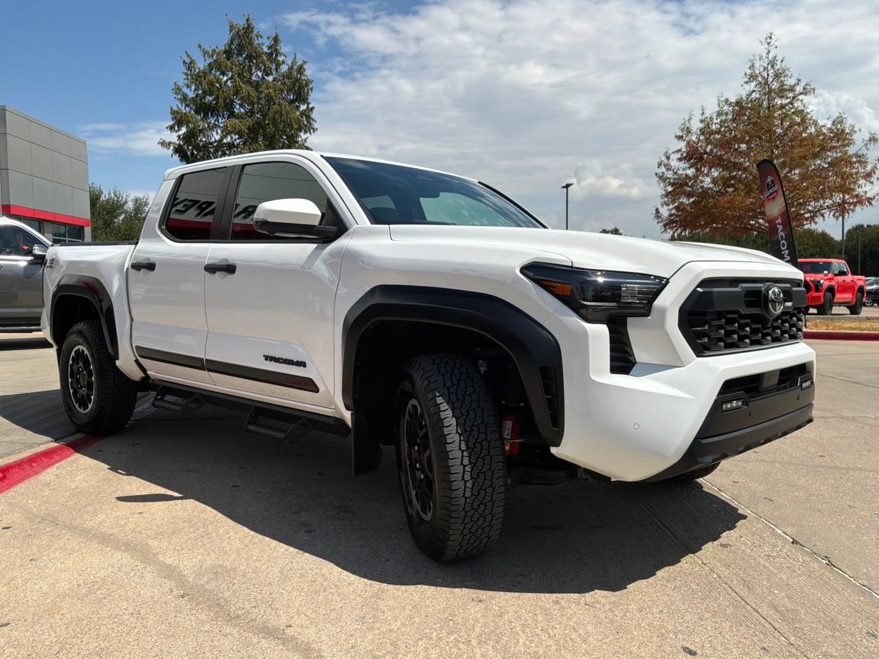 Used 2024 Toyota Tacoma TRD Off-Road w/ TRD Off Road Premium Package AWD/4WD image 4