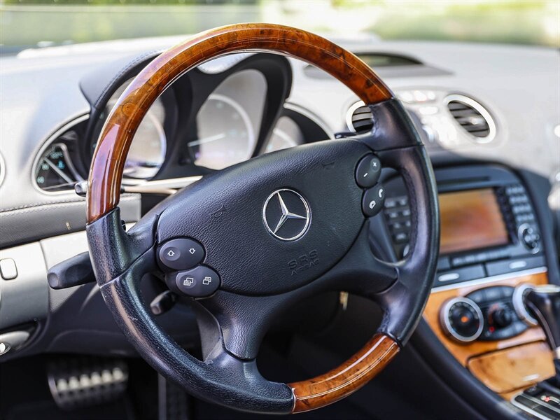 Used 2008 Mercedes-Benz SL 550 w/ AMG Sport Pkg image 27