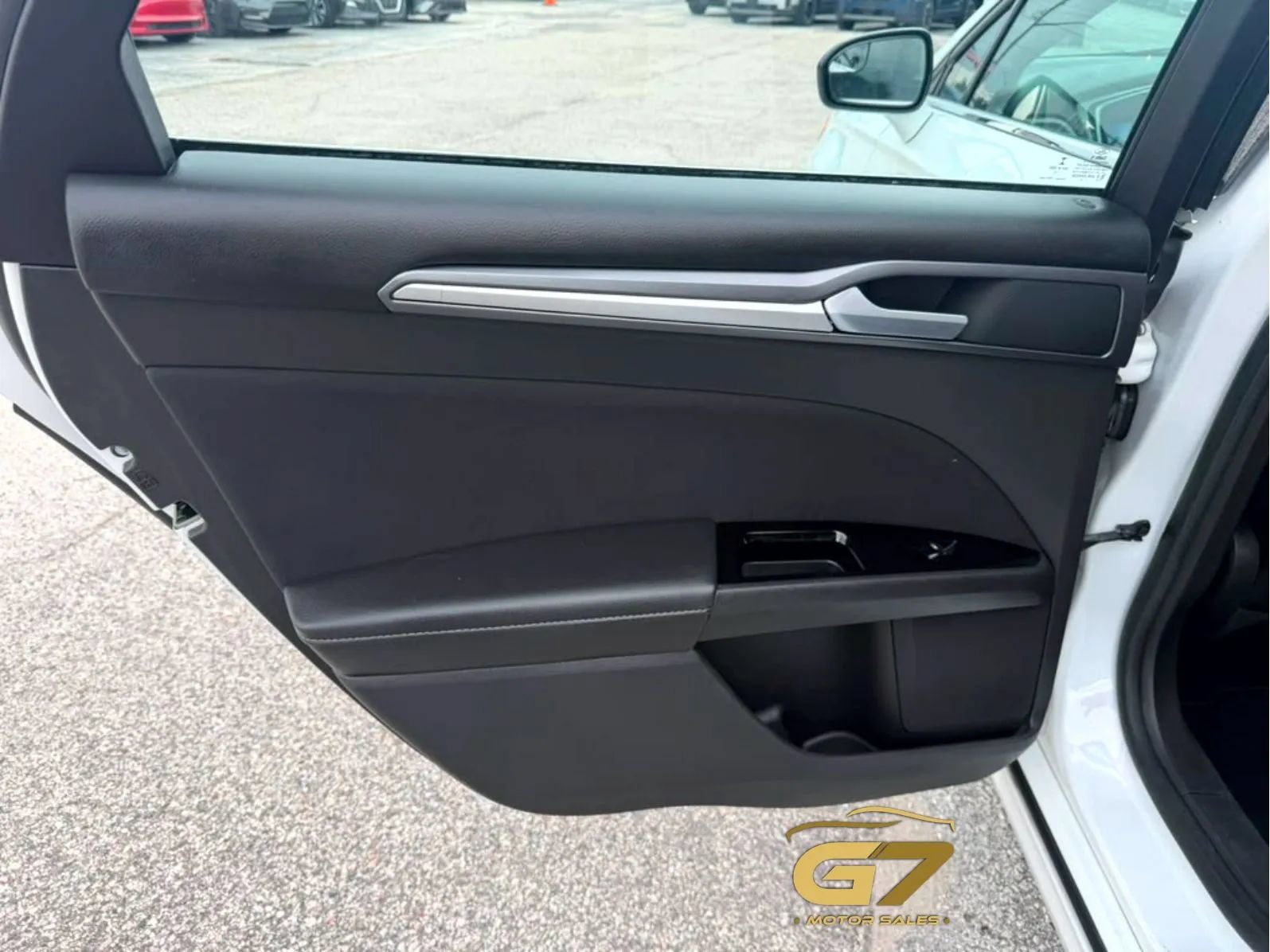 Used 2016 Ford Fusion SE FWD image 18