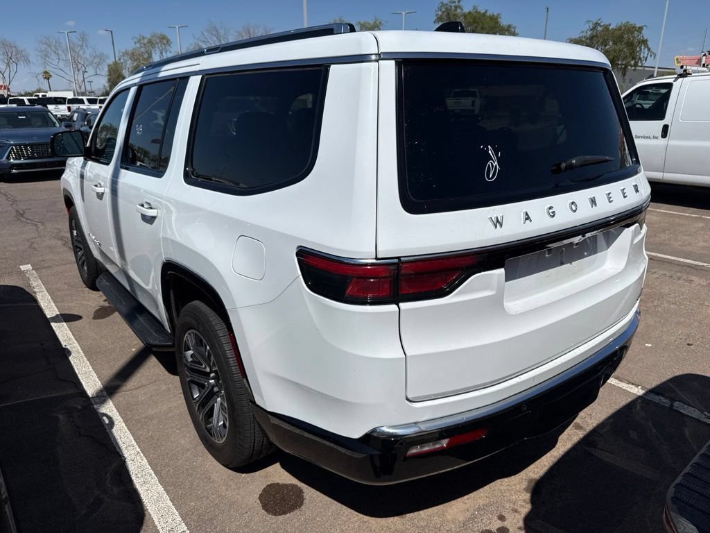 Used 2024 Jeep Wagoneer Series II w/ Flexible Seating Group RWD image 3