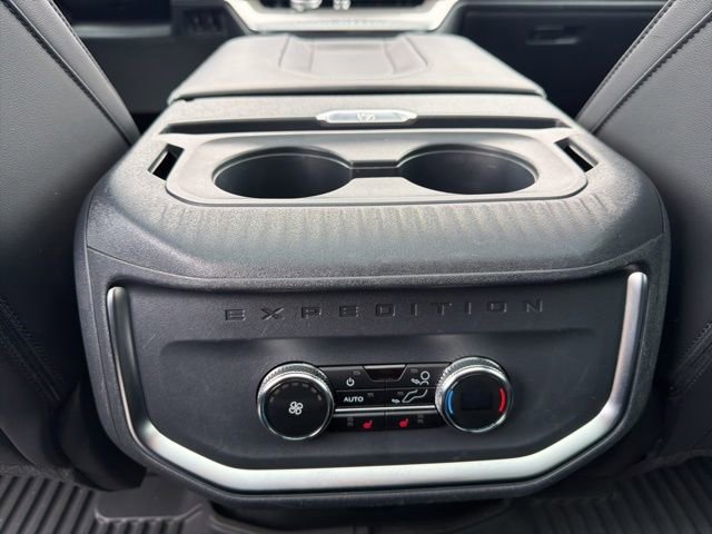 Certified 2025 Ford Expedition Platinum w/ Driver's Package image 19