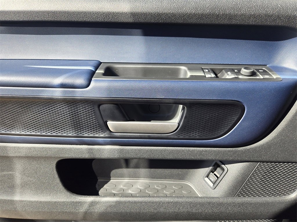 New 2025 Volkswagen ID. Buzz Pro S Plus image 18